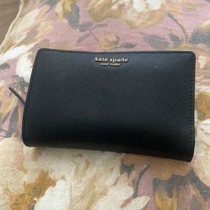 Kate spade medium bifold wallet